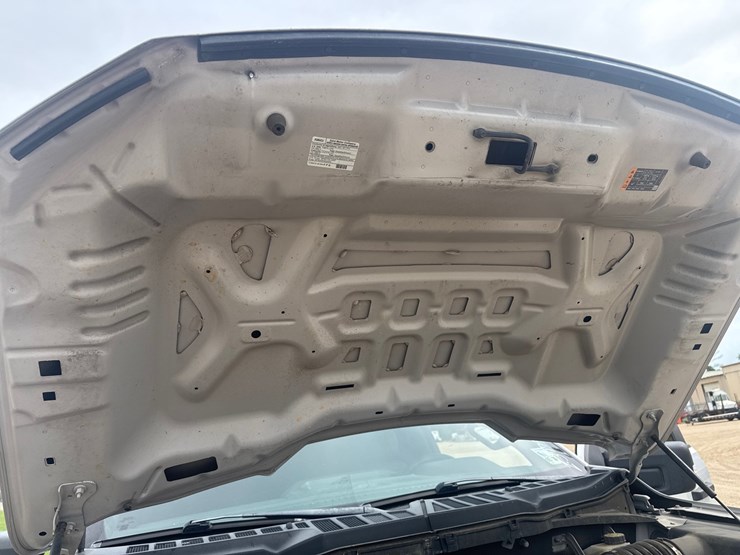 2021-ford-f150-image-30