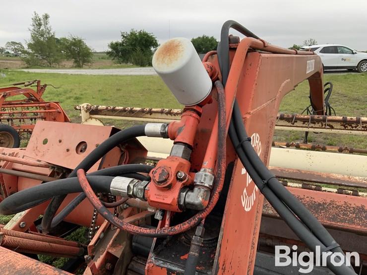 hesston-1014-image-18