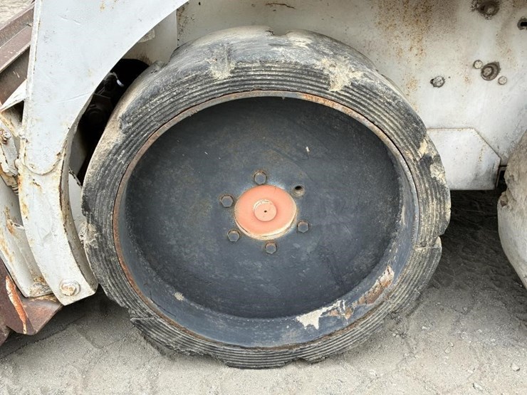 bobcat-530-image-12