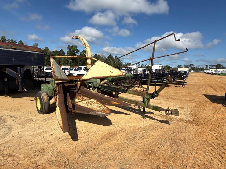 john-deere-3800-image-1