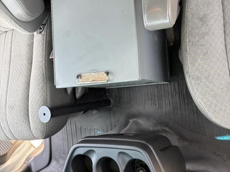 2017-utility-van-image-17