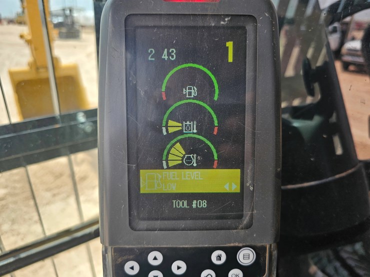 2022-caterpillar-336d2-image-9