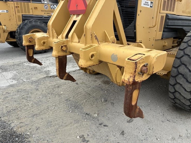 2004-caterpillar-143h-vhp-image-15