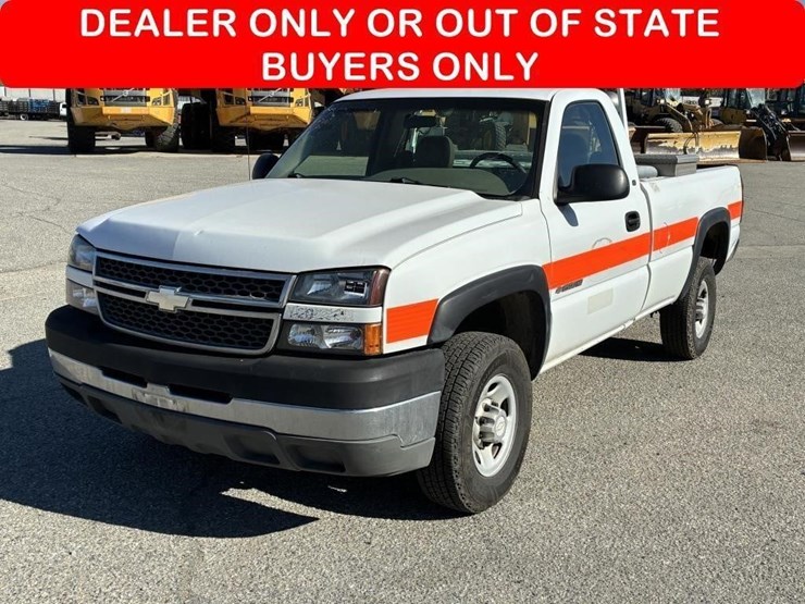 2005-chevrolet-silverado-2500-image-1