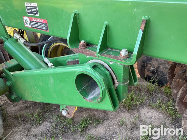 2014-john-deere-2620-image-19