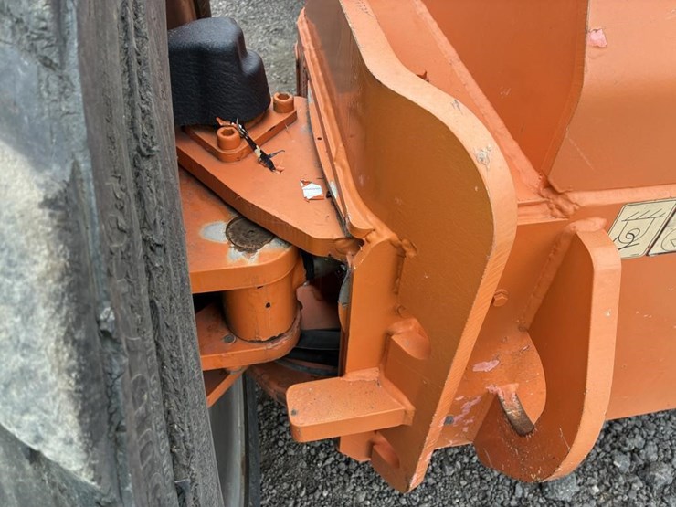 2008-jlg-1350sjp-image-26