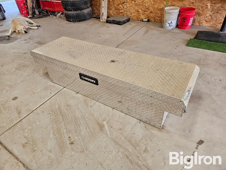 husky-aluminum-pickup-toolbox-image-1