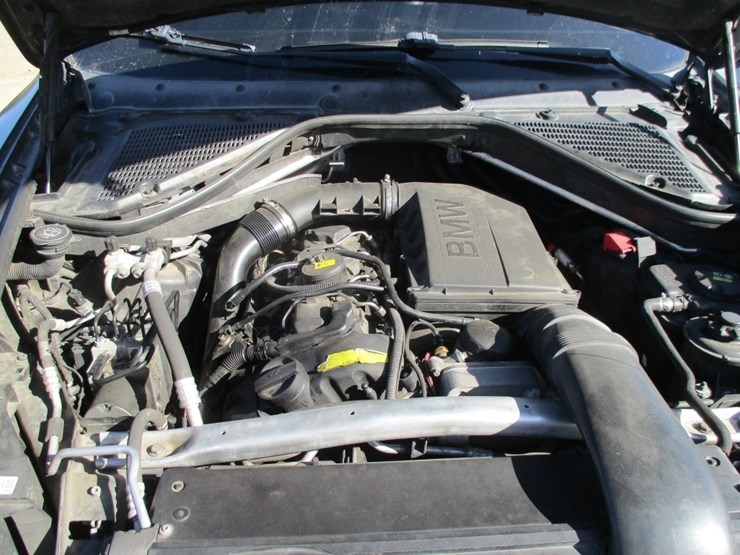 2011-bmw-x5-image-10