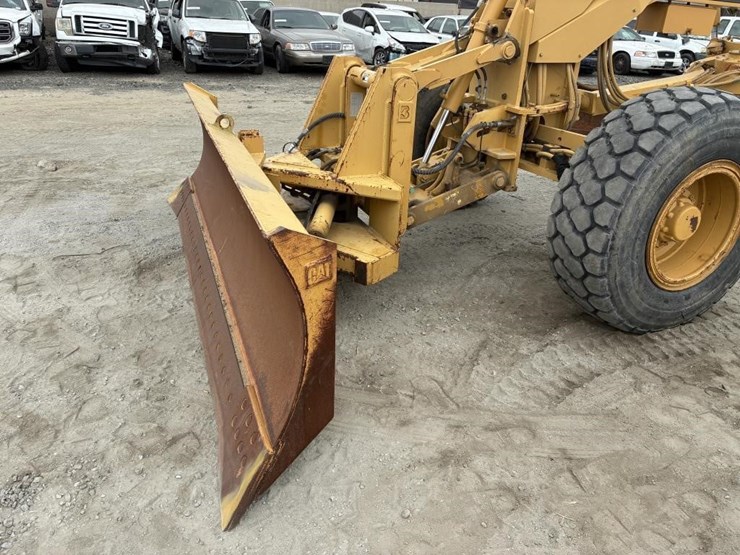 2004-caterpillar-143h-vhp-image-5