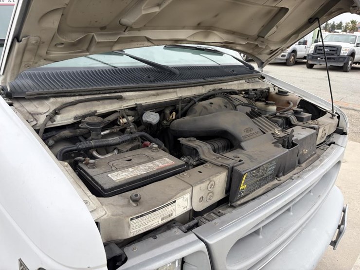 2002-ford-e350-sd-image-8