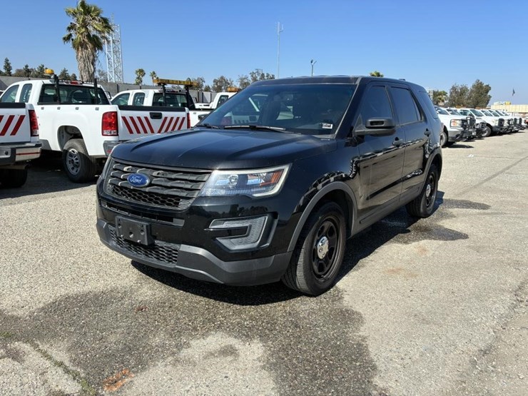 2018-ford-explorer-police-interceptor-image-1