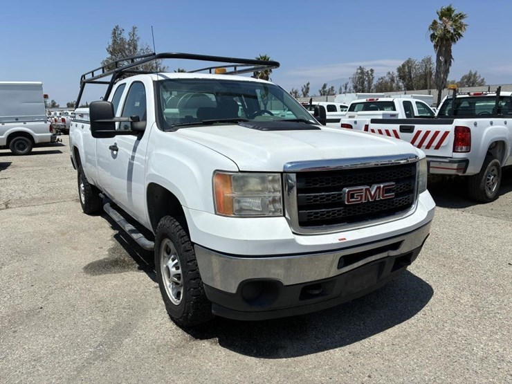 2012-gmc-2500hd-image-2