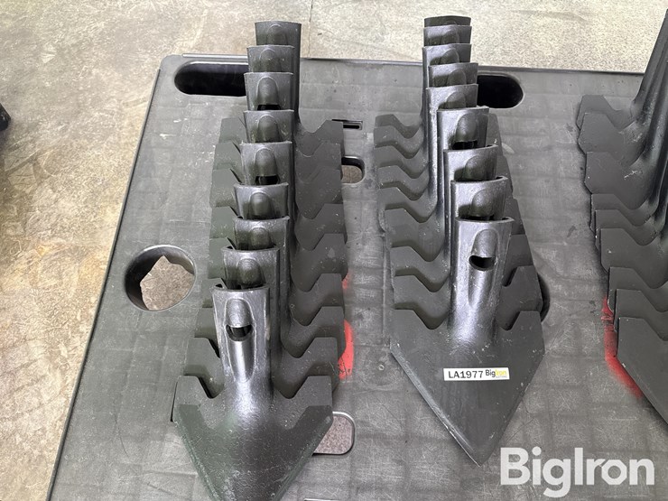 john-deere-2310-image-4
