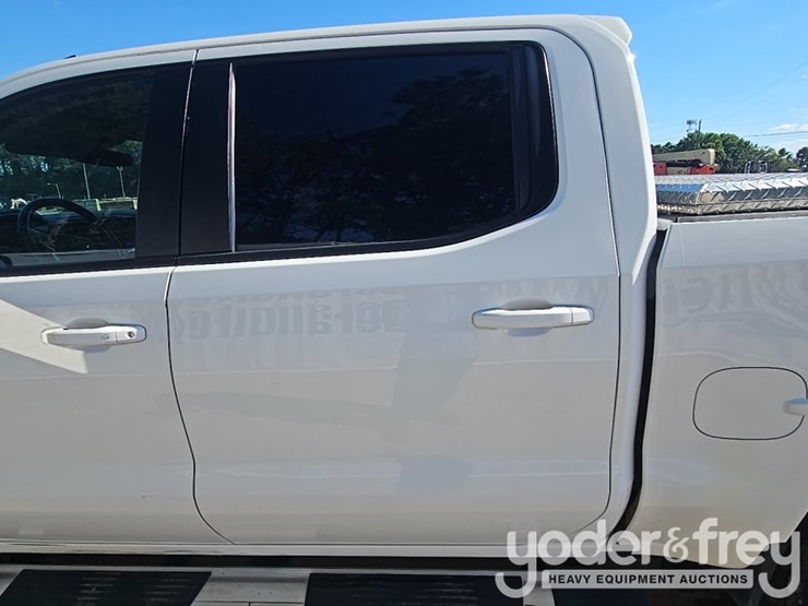 2022-chevrolet-1500-image-19