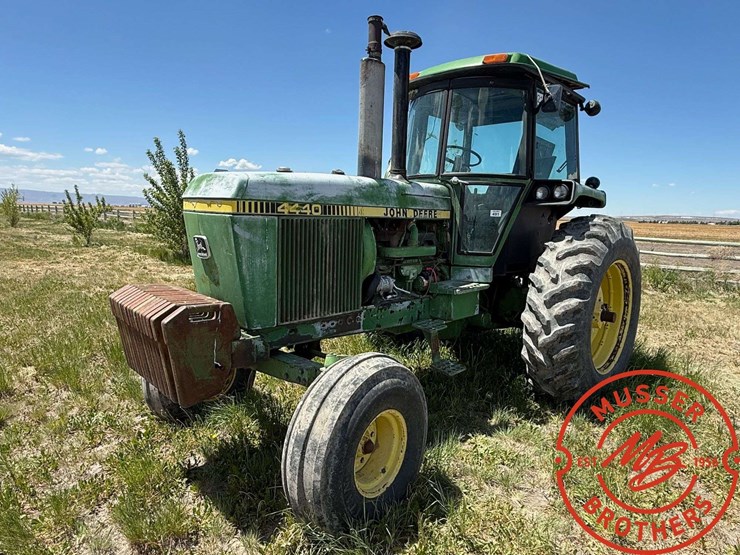 john-deere-4440-image-1