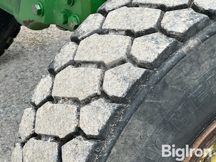 john-deere-7210-image-19
