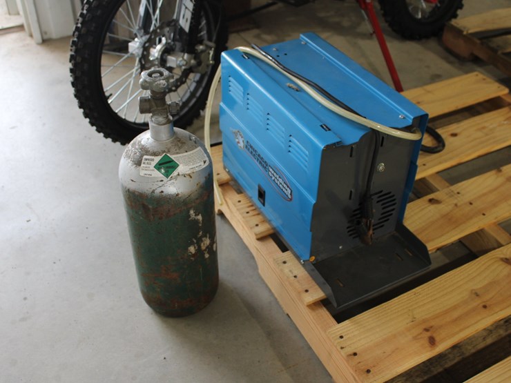 #1021-•-chicago-electric-welding-system-dual-mig-welder-w/-nitrogen-bottle-image-2