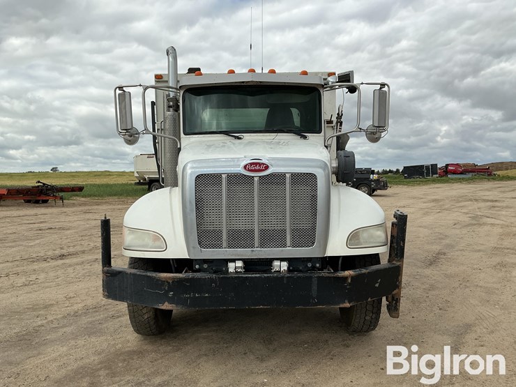 2015-peterbilt-337-image-2