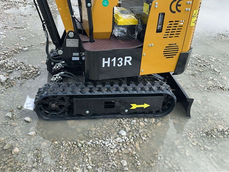 cfg-industrial-h13r-mini-excavator-image-7
