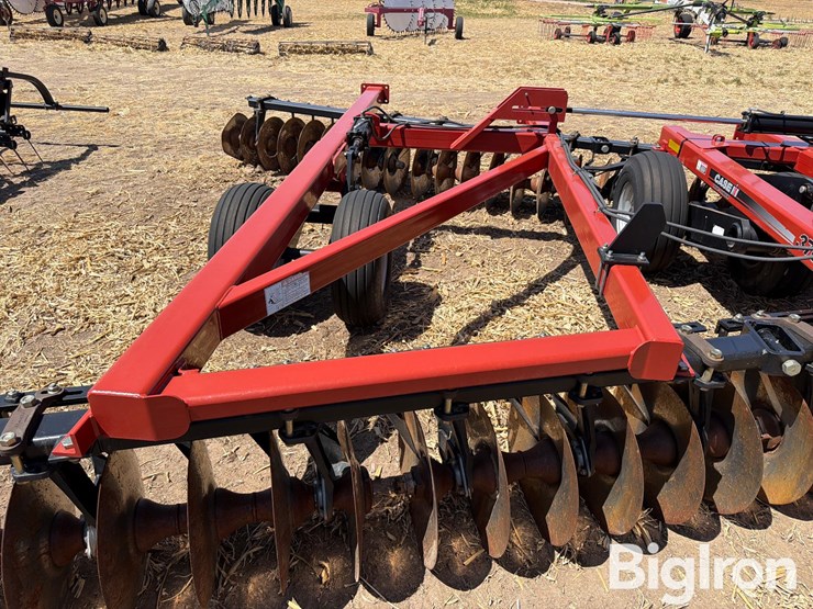 2014-case-ih-370-image-9