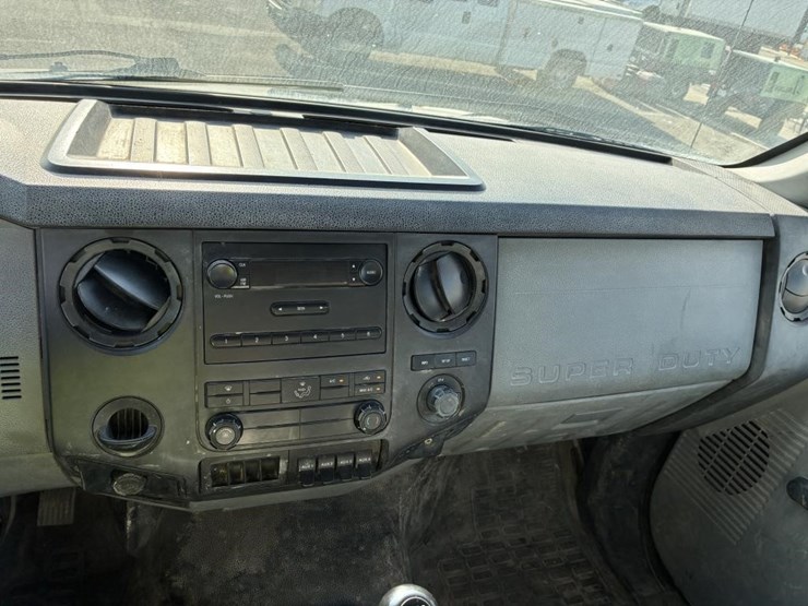 2015-ford-f750-image-19