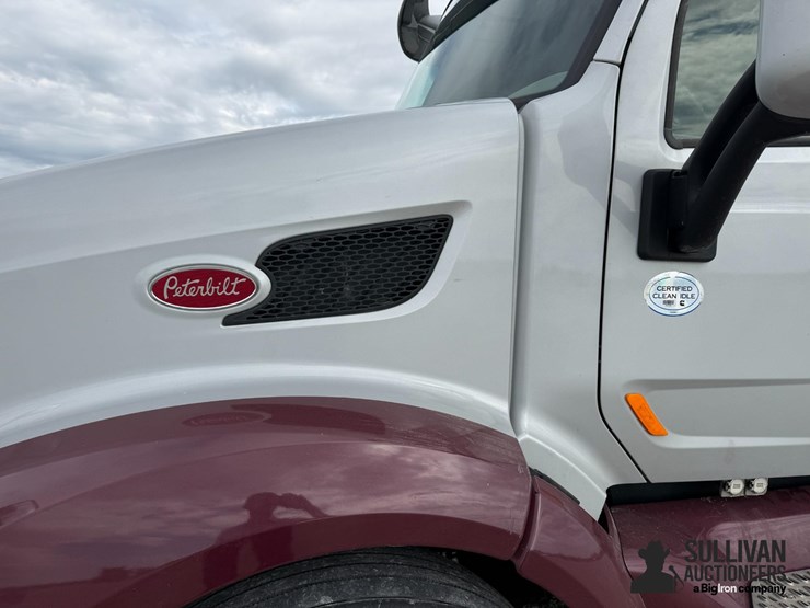 2015-peterbilt-579-image-14
