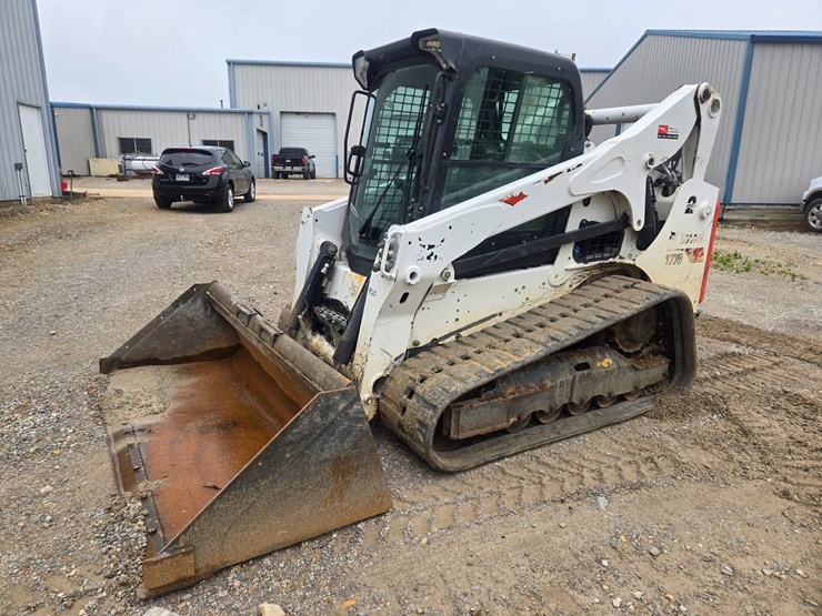 2023-bobcat-t770-image-3