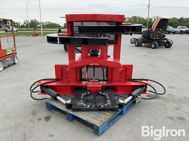 2026-massey-ferguson-730-image-2