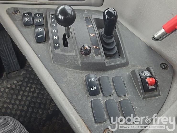 2023-volvo-a25g-image-53