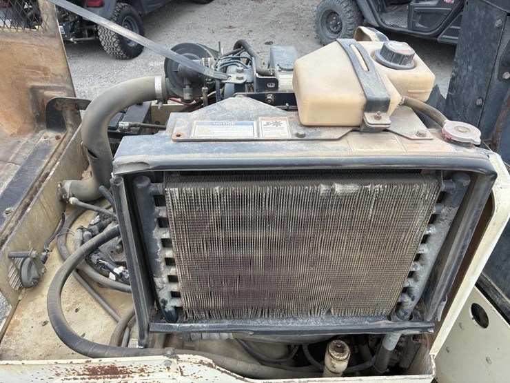 2005-ingersoll-rand-dd28hf-image-23