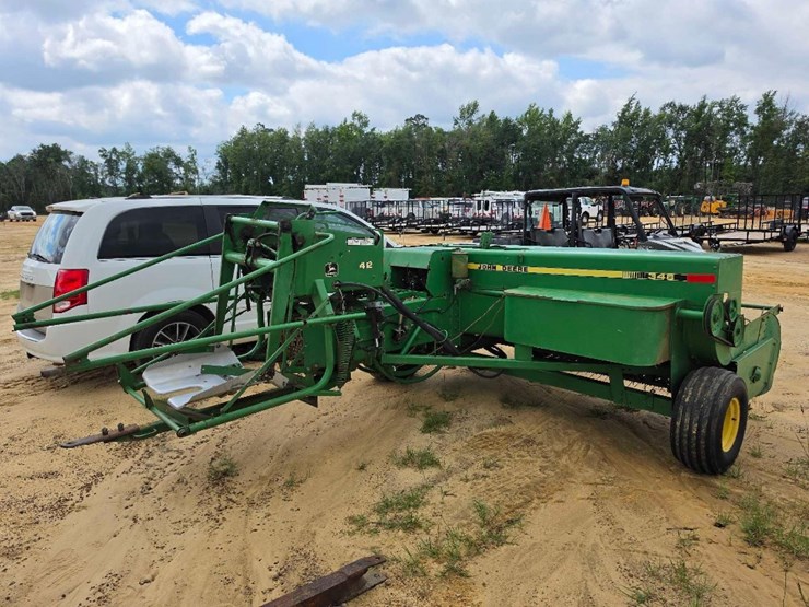 john-deere-348-image-3