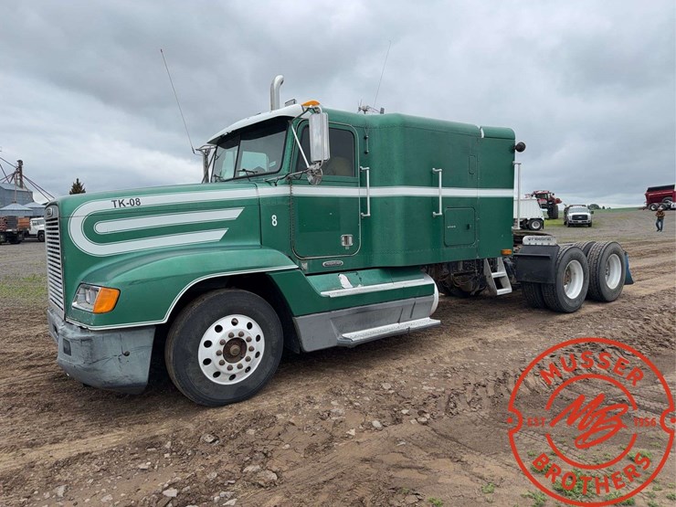 1997-freightliner-fld120-image-7