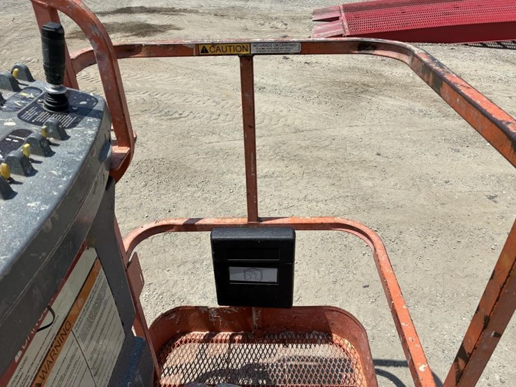 2011-jlg-e400ajpn-image-15