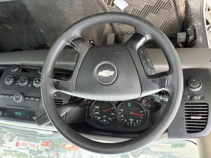 2008-chevrolet-silverado-1500-image-11