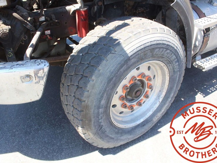 2006-sterling-l9500-image-19