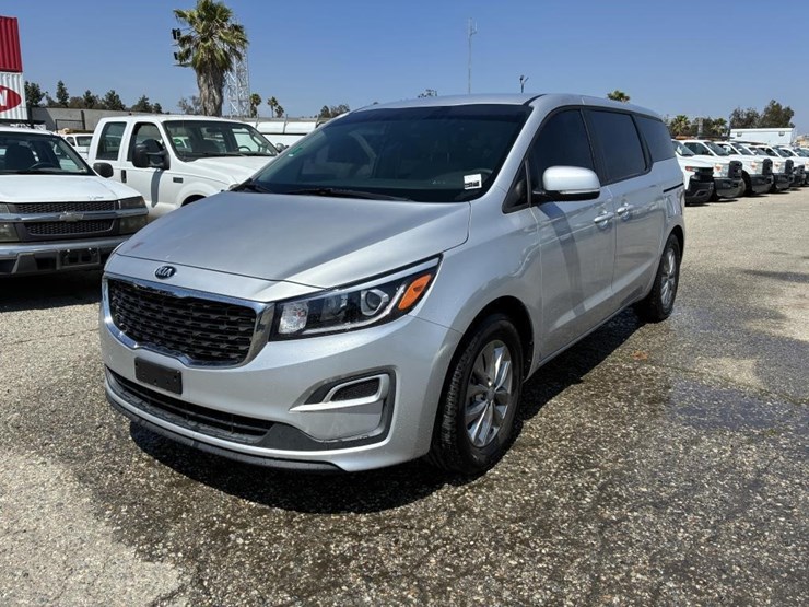 2021-kia-sedona-image-1