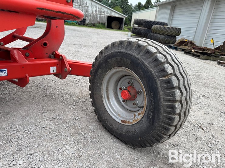 2011-kuhn-rw1400-image-20