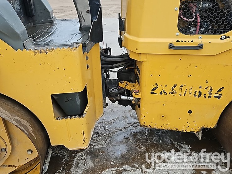 2019-caterpillar-cb24b-image-8