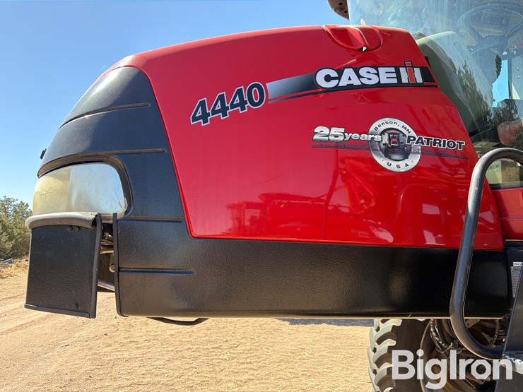 2017-case-ih-patriot-4440-image-13