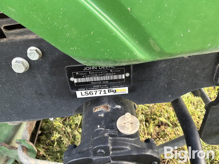 2017-john-deere-1023e-image-9
