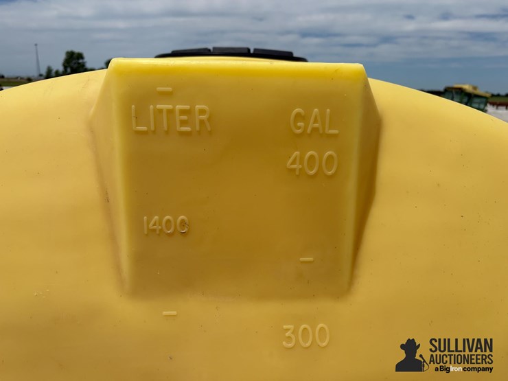 john-deere-2210-image-5