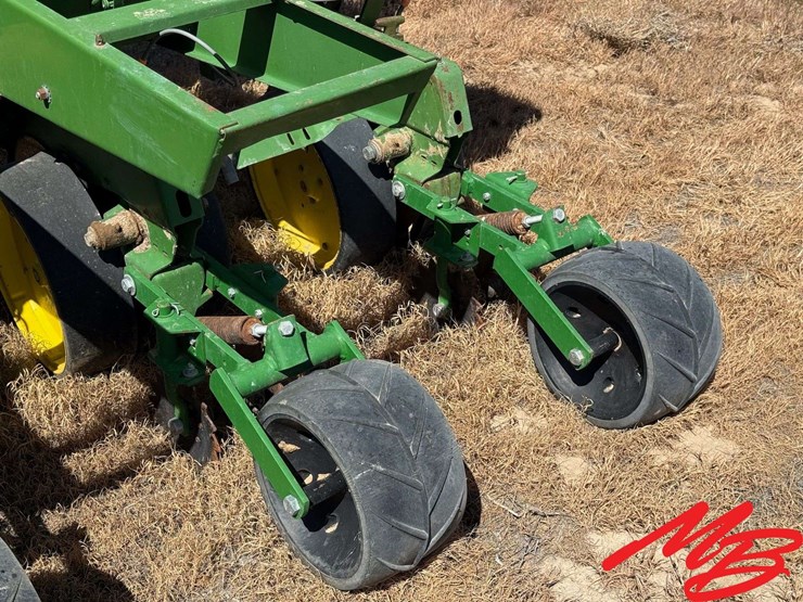 john-deere-7100-image-7