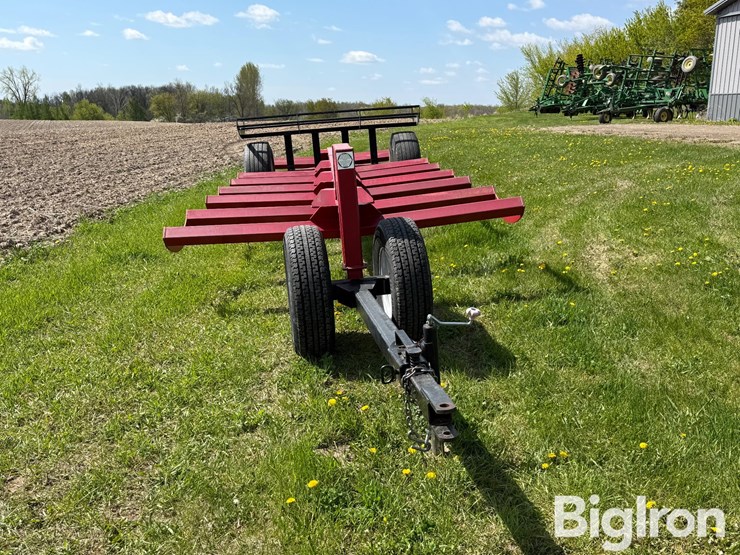 2019-industrias-america-825-round-hay-bale-wagon-image-2