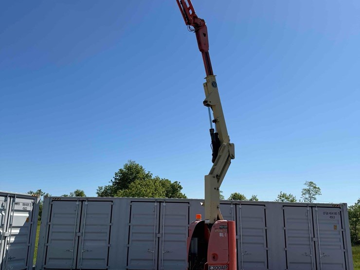 2000-jlg-e300ajp-image-14