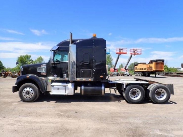 2018-freightliner-coronado-122-image-8