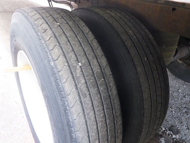 2005-utility-4000d-x-image-22