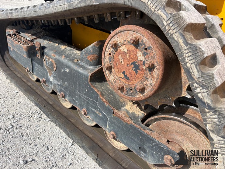 2022-jcb-3ts-8t-image-11