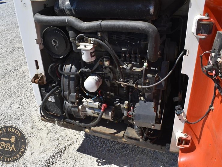 2007-bobcat-s250-image-32