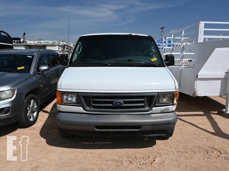 2006-ford-e150-image-9