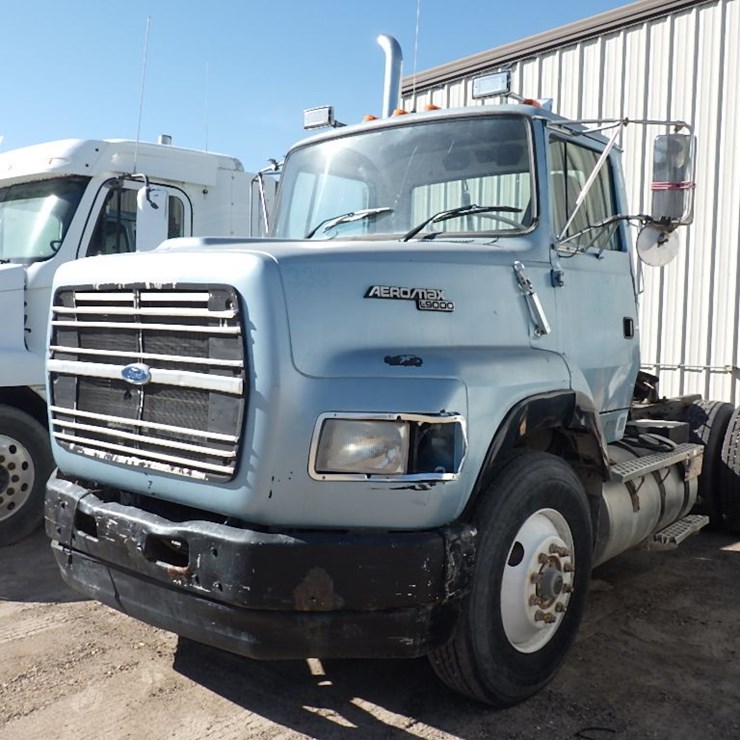 1992 FORD L9000